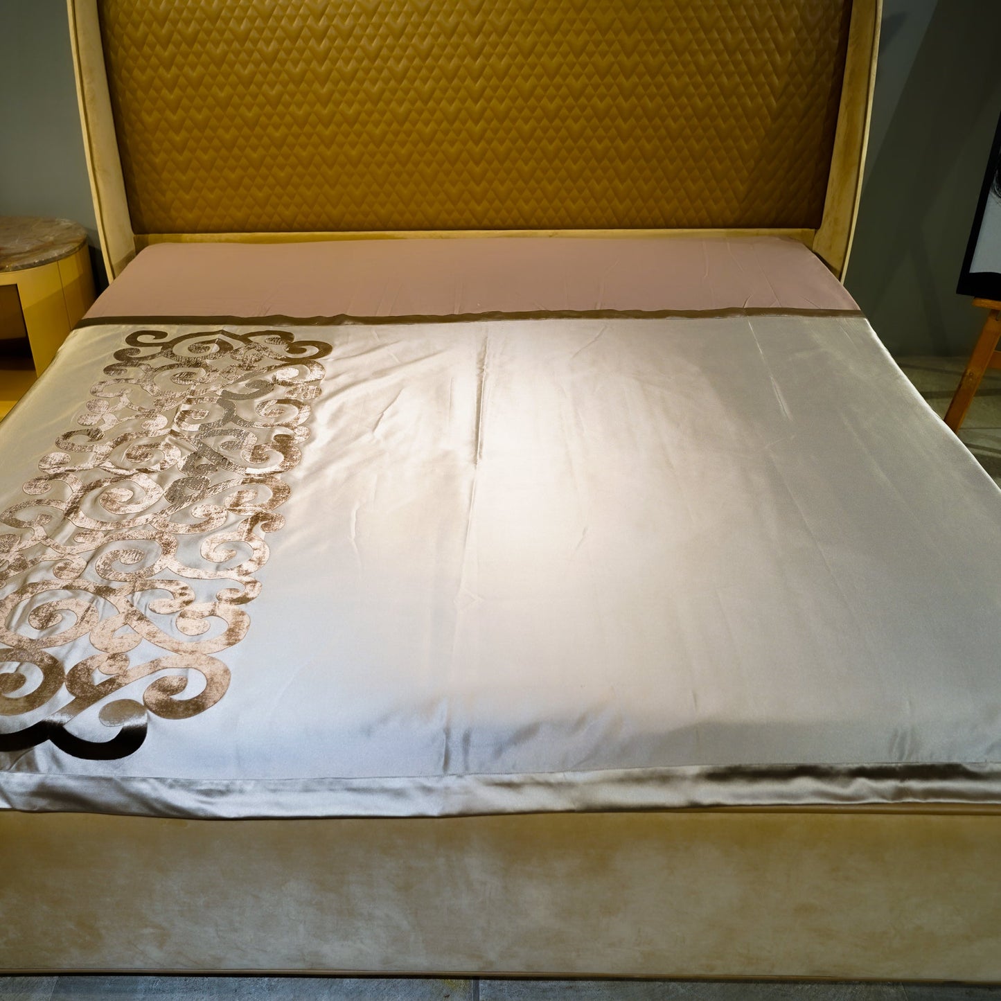 Velvet Touch Bed Throw