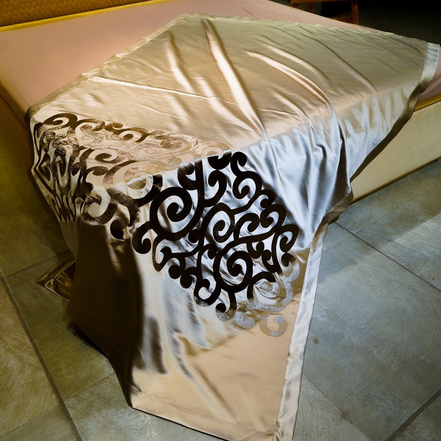 Velvet Touch Bed Throw